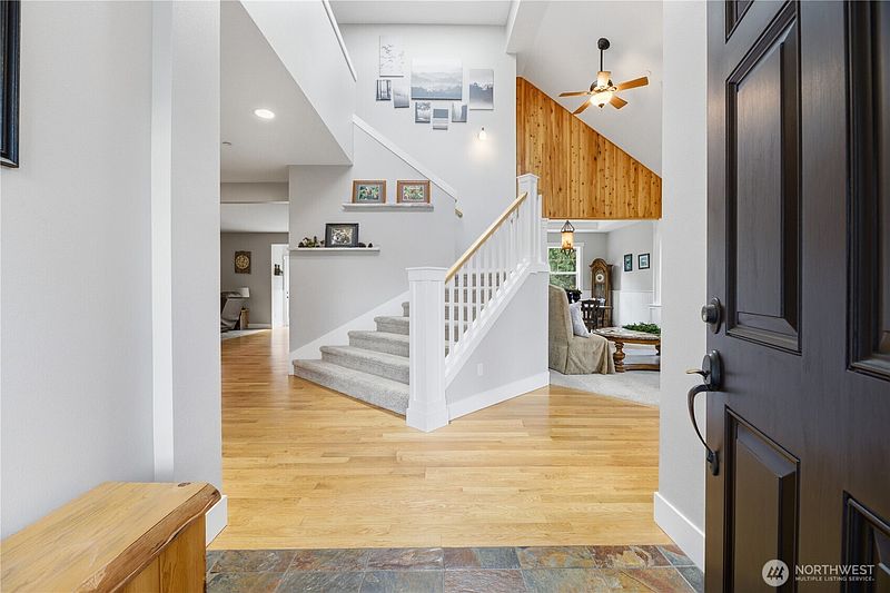 4th image of 26002 152nd Street E