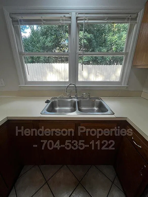 3 bed, 2.0 bath, $1,899 — Photo 4
