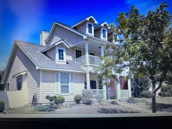 2005 Hartwell Ct, Aubrey, TX 76227