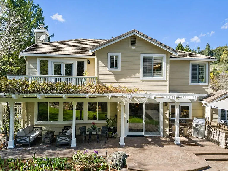 448 Silverwood Dr — Photo 6