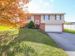 14 Homestead Dr, Denver, PA 17517