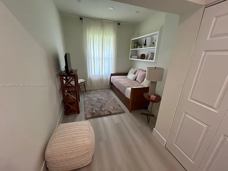 503 Jackson Ave — Photo 25