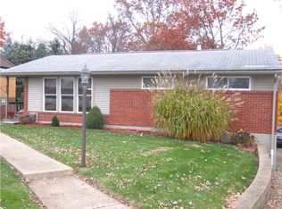 5052 Hialeah Dr, Pittsburgh, PA 15239