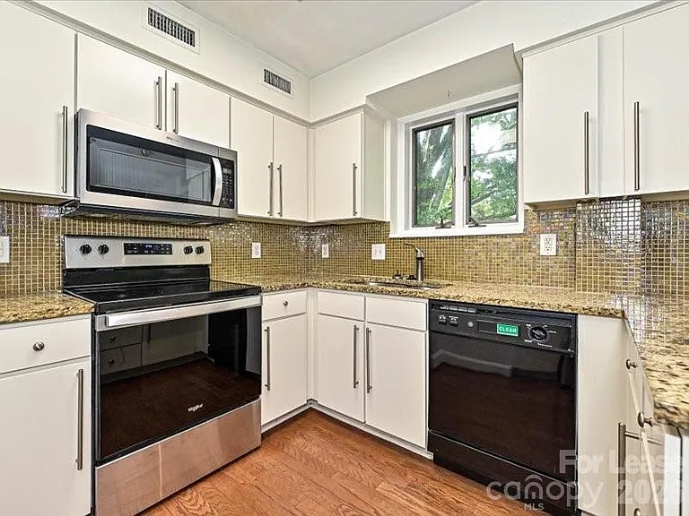 2441 Vail Ave #C4 — Photo 13