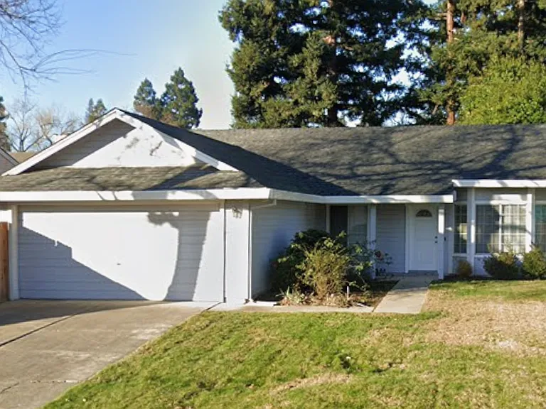 5 Devri Ct — Photo 1