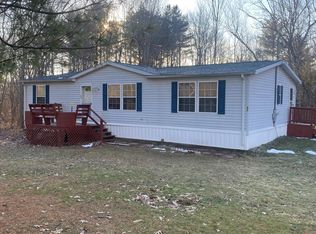 31 Lamson Rd, Windsor, ME 04363