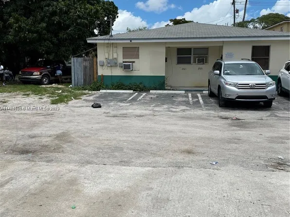 1021 N Tamarind Ave, West Palm Beach, FL 33401