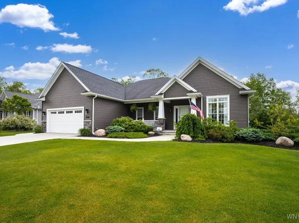 7395 Jewett Holmwood Rd, Orchard Park, NY 14127