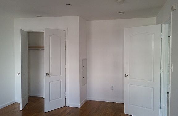 5th image of 4000 Carpenter Ave #2C