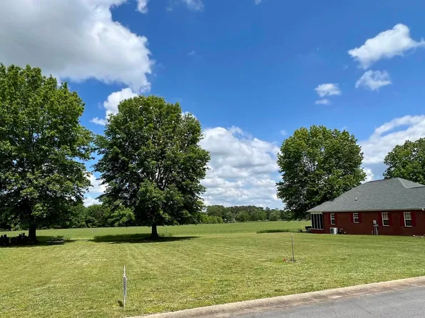 19 Village Ln, Boaz, AL 35956