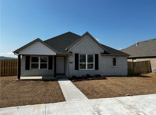 4681 W Tofino Dr, Fayetteville, AR 72704