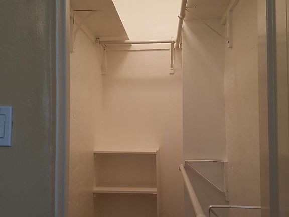 Walk in closet