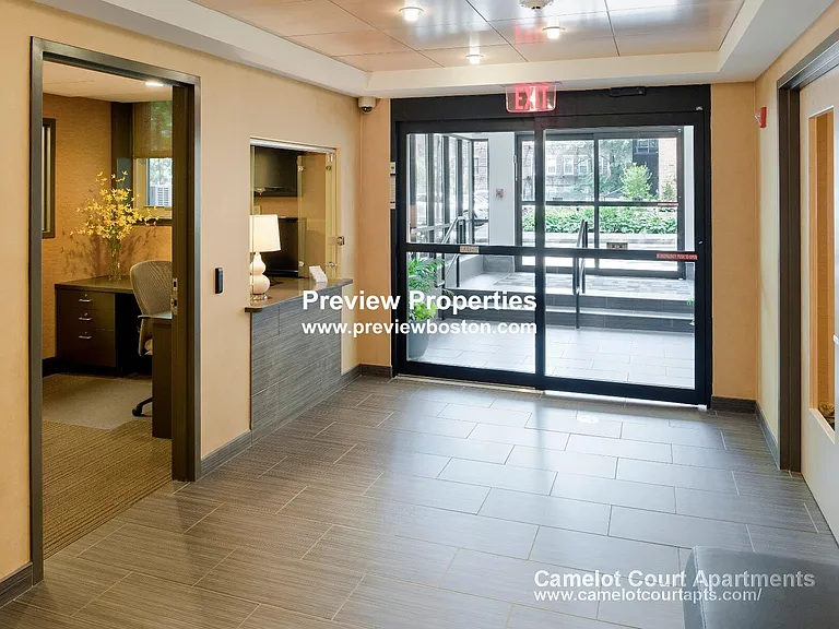 Camelot Ct — Photo 26