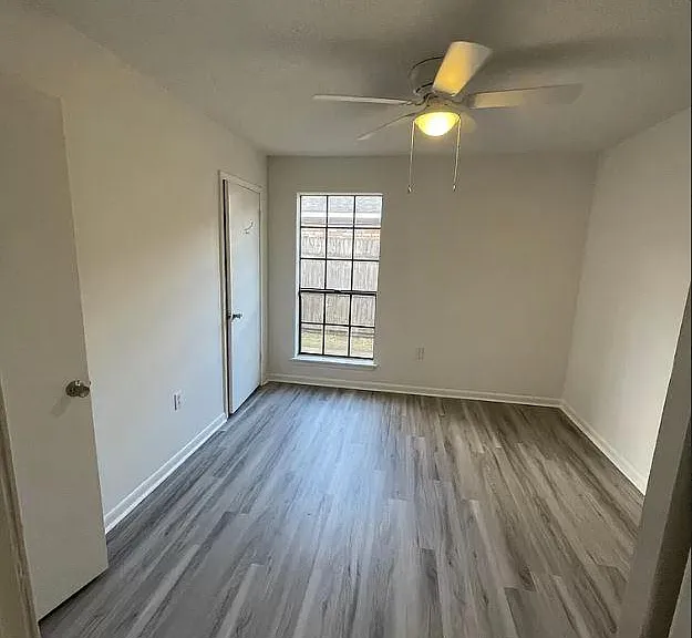 6124 Parkforest Dr — Photo 9