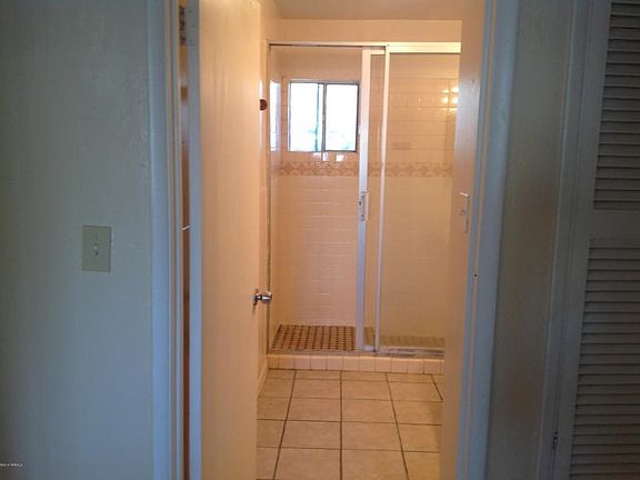 4th image of 3413 N Edith Blvd #B