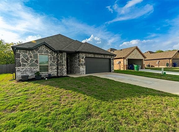 5th image of 8804 Kiowa Dr