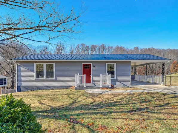5962 Two Ford Rd, Roanoke, VA 24018