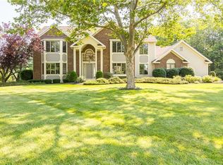 18 Chatham Woods, Pittsford, NY 14534
