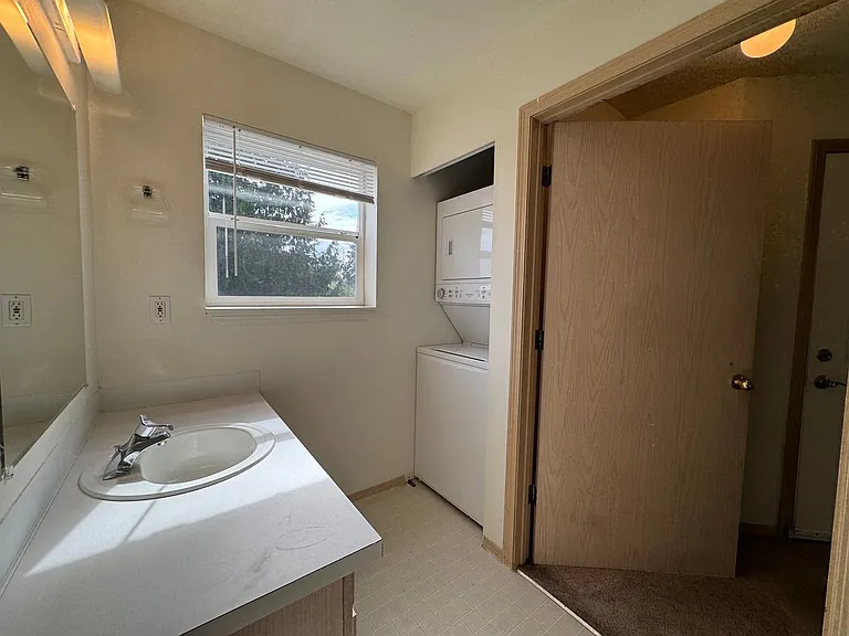 1501 H St #101 — Photo 17