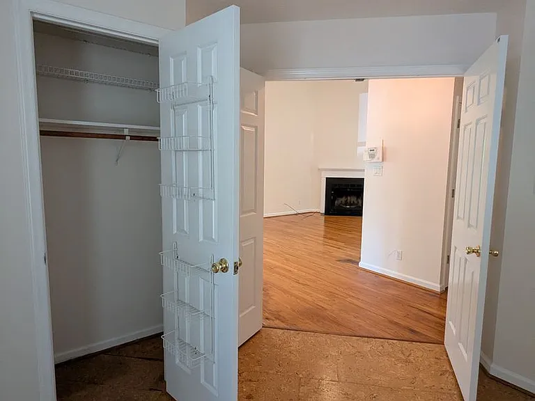 220 Saint Andrews Ln — Photo 16