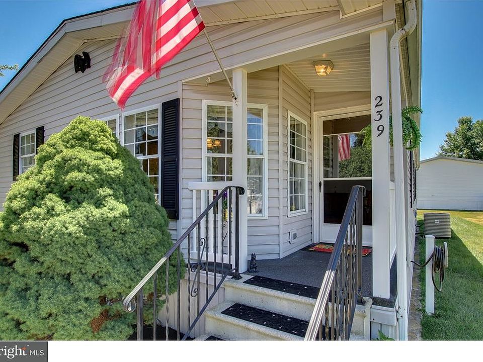 1st image of 239 Horseshoe Dr