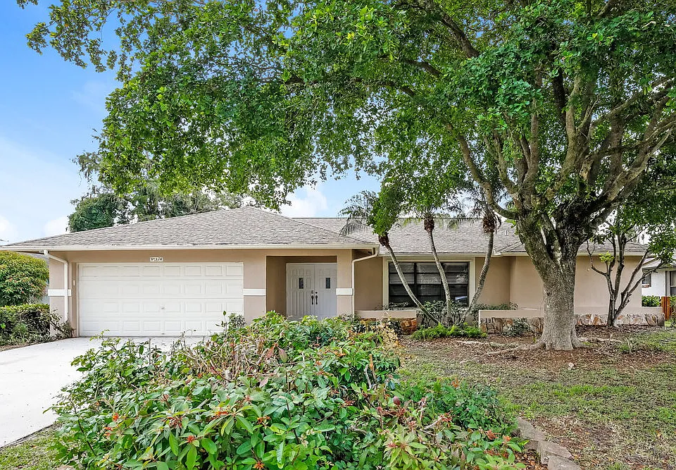 518 Azure Ave