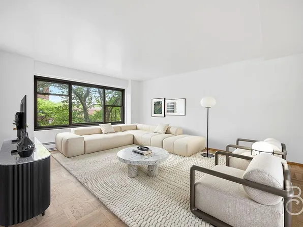 33-52 Crescent St APT 4C, Astoria, NY 11106