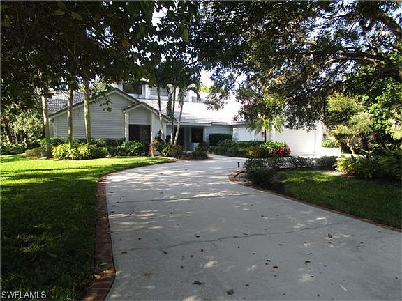 2nd image of 3947 Woodlake Dr