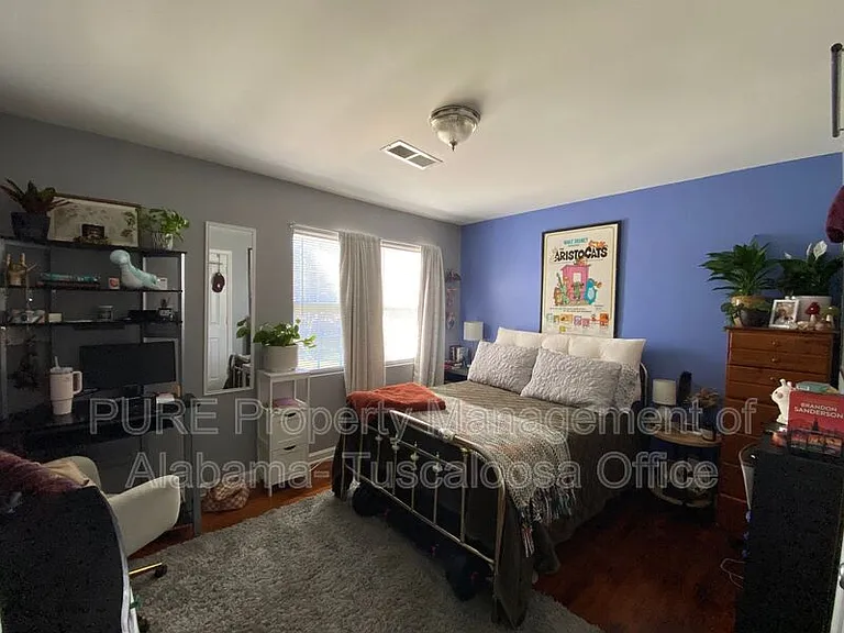 2830 18th Ave — Photo 8