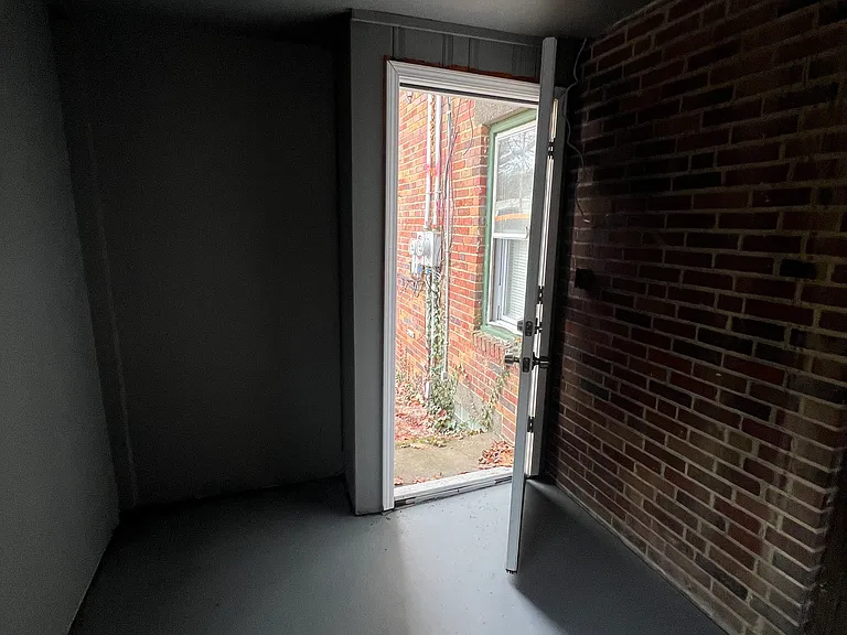 3225 Washington Blvd #1 — Photo 42