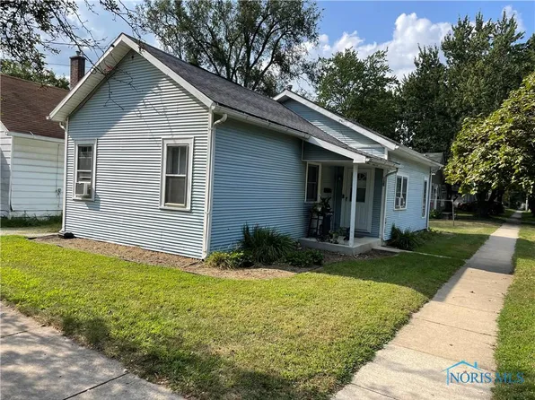 135 E Merry Ave, Bowling Green, OH 43402