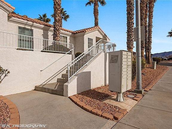 4th image of 701 Aztec Cir