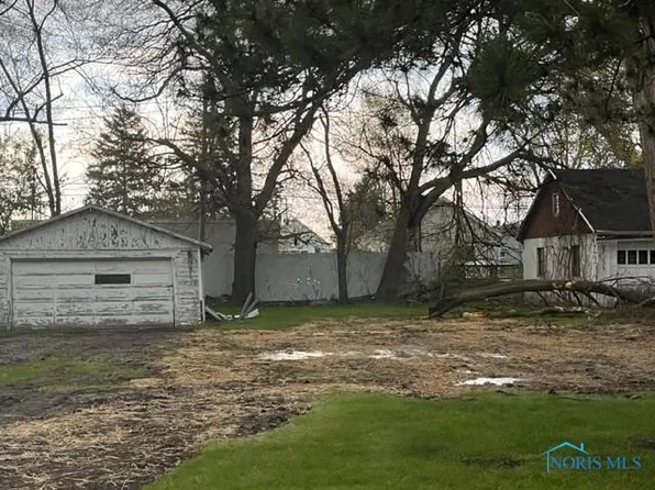 338 Burbank Dr, Toledo, OH 43607