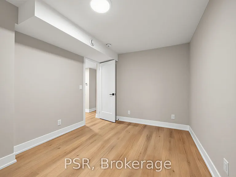 99 Geoffrey St #BASEMENT — Photo 12