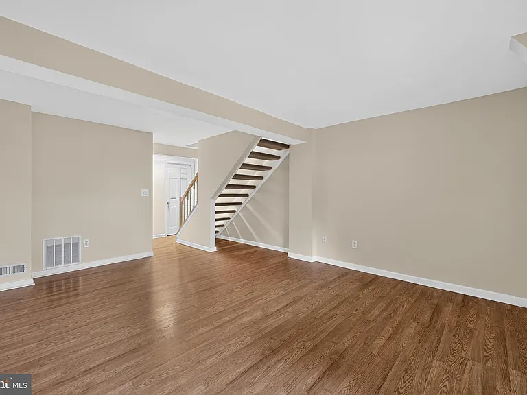 8700 Calvert Cliff Ct — Photo 19