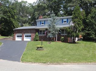 17 Alpine Dr, Randolph, NJ 07869