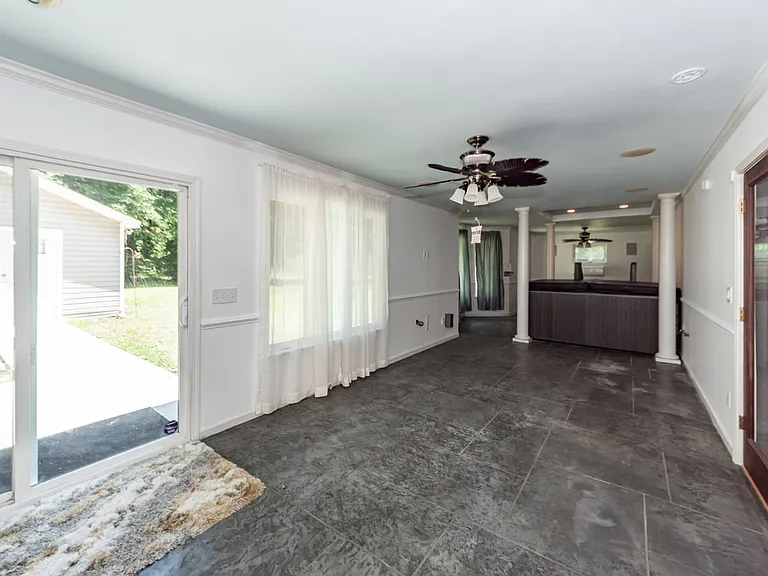 3347 Walter Dr — Photo 32