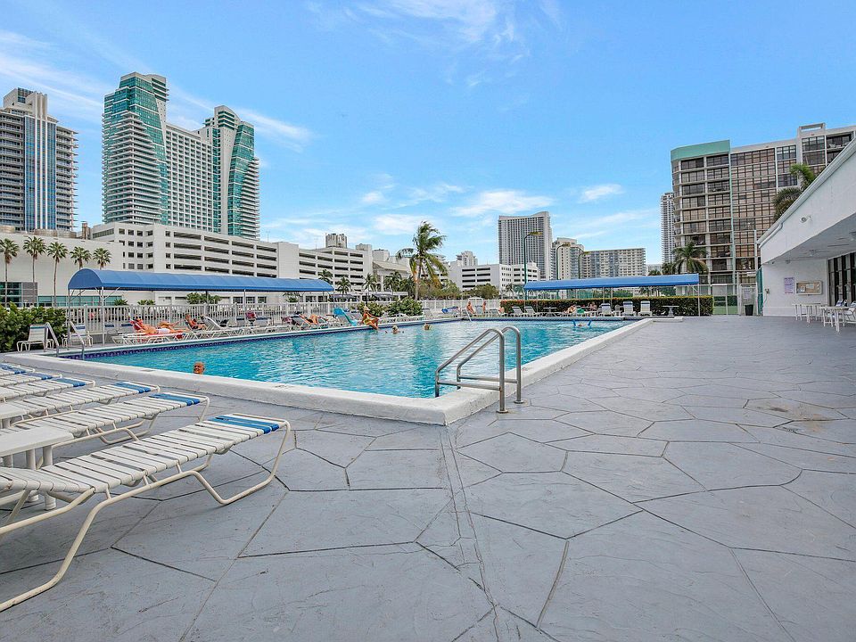 1st image of 600 Parkview Drive #230