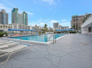 600 Parkview Drive #230, Hallandale Beach, FL 33009