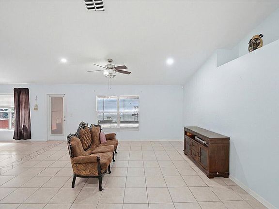 5th image of 2418 SW Bayshore Boulevard