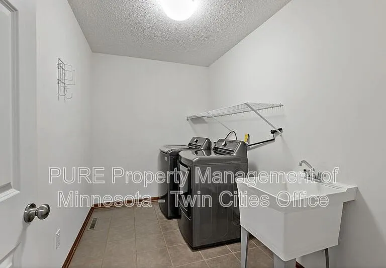1491 Pembroke Pass — Photo 21