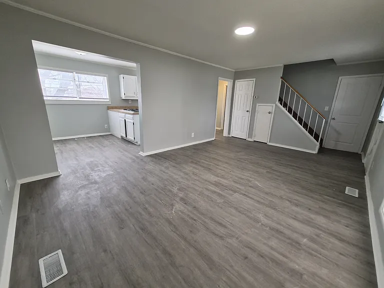 3747 Ireland Dr — Photo 12