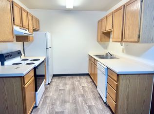 2609 Brookdale Rd, Moorhead, MN 56560