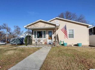 2003 Van Buren St, Quincy, IL 62301