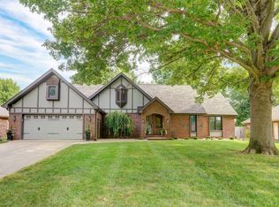 1725 E Vincent Dr, Springfield, MO 65804