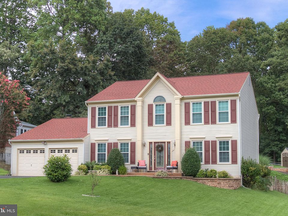 1st image of 6 Cherry Blossom Ln