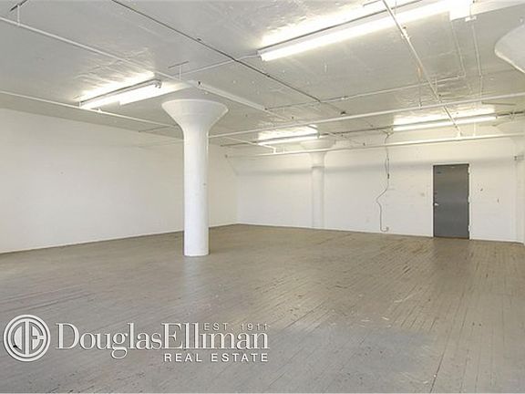 3rd image of 61 Greenpoint Ave Ste 101