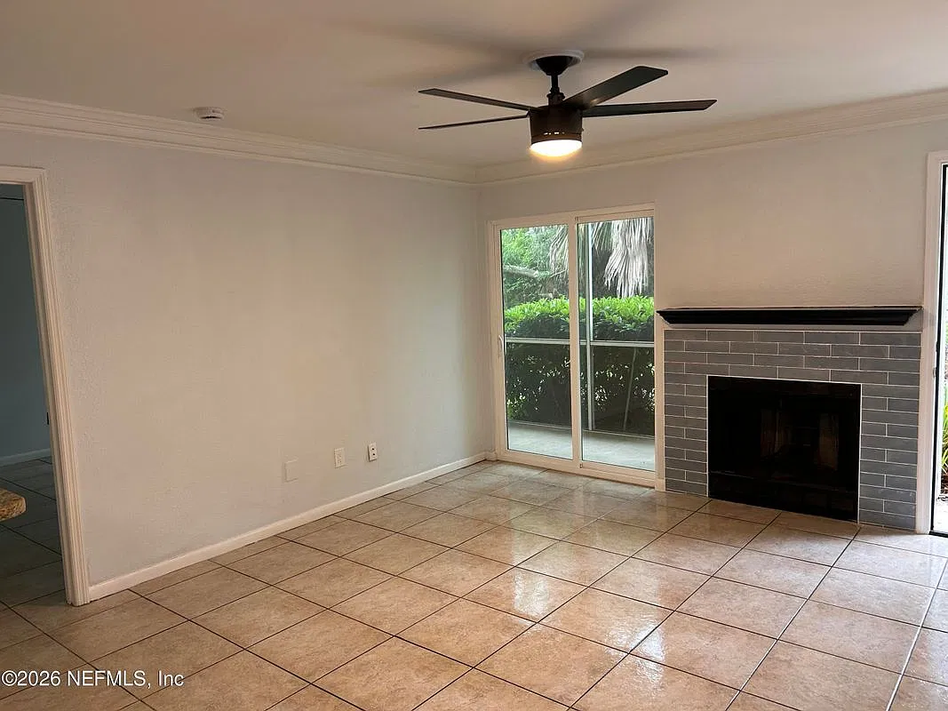 100 Fairway Park Blvd — Photo 4