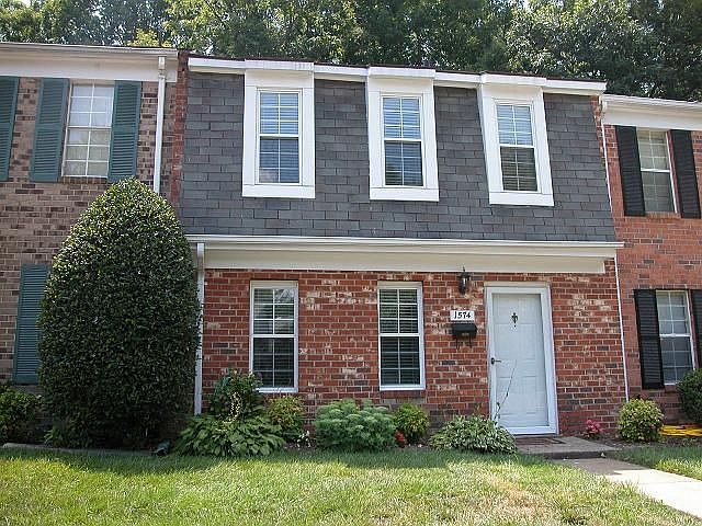 1st image of 1574 United Ct