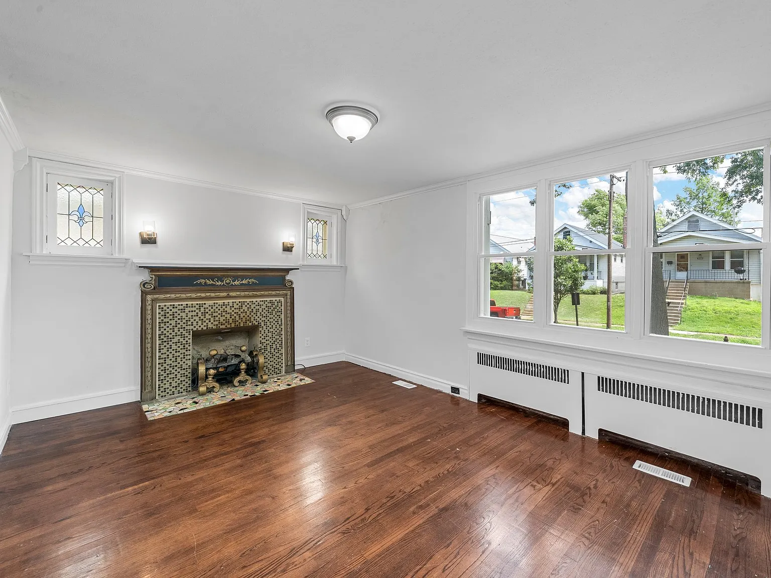 3 bed, 1616 sqft, $1,992 — Photo 3